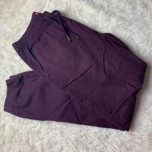 Men’s burgundy pants